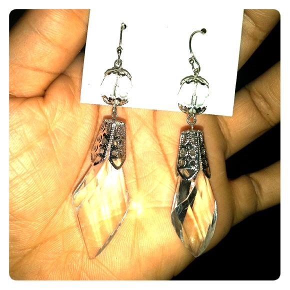 Earrings - Picture 1 of 2